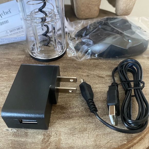 Pampered Chef Electric Wine Opener Stainless Steel and Black 1489 - Picture 10 of 12